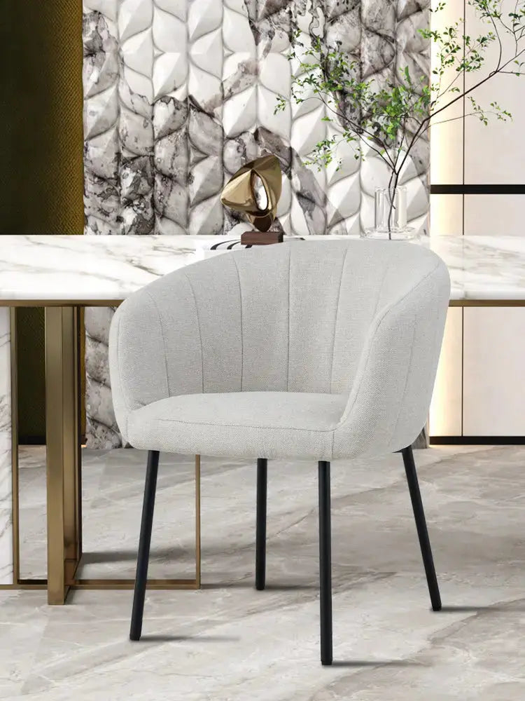 Chaise avec accoudoir enveloppante en tissu, velours ou bois TIKAYLA