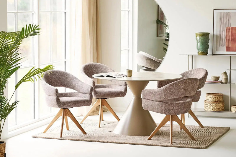 Chaise de cuisine compacte et facile d'entretien en bois ou tissu TIKAYLA