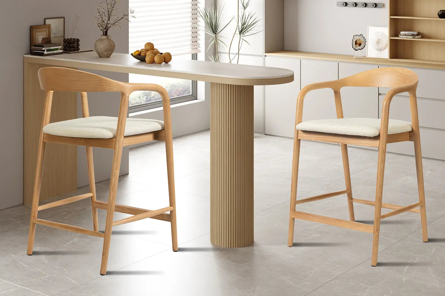 Chaise de bar CLARA Frêne naturel – 55,5 x 57,5 cm | TIKAYLA