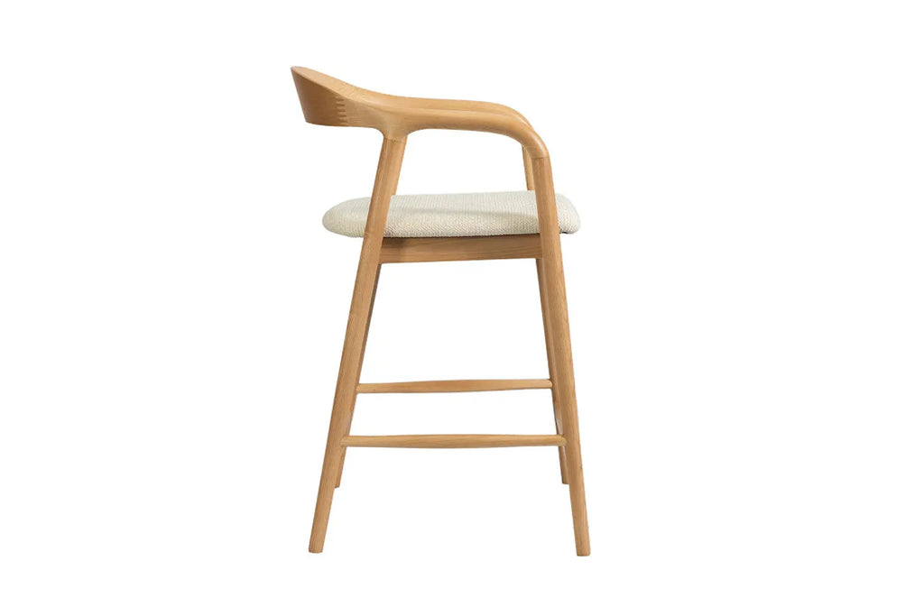 Chaise de bar CLARA Frêne naturel – 55,5 x 57,5 cm | TIKAYLA