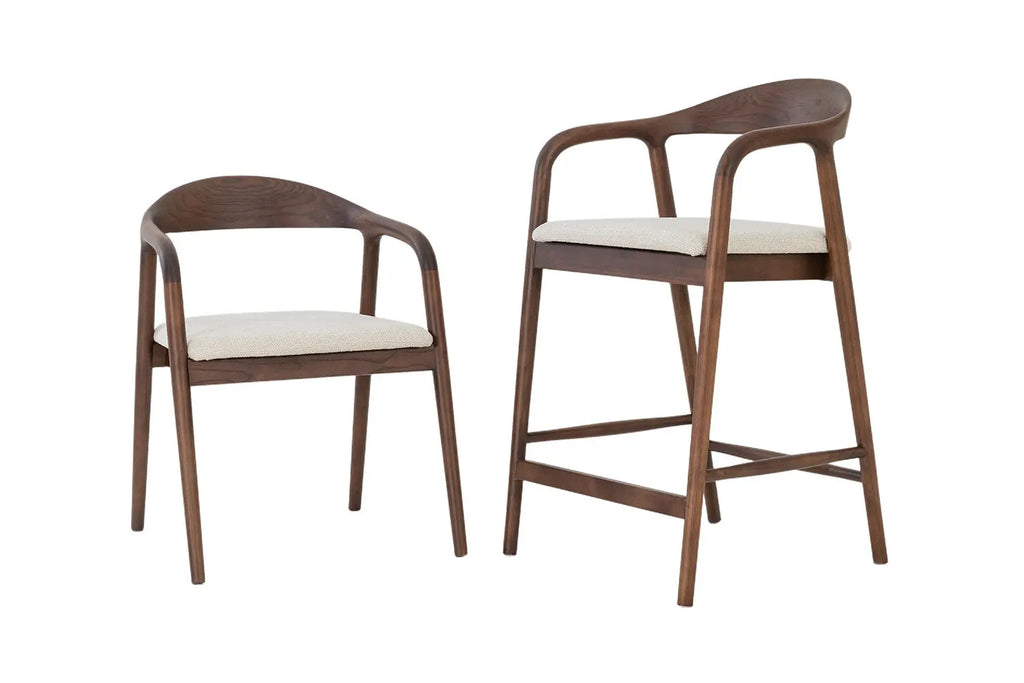 Chaise de bar CLARA Frêne noyer – 55,5 x 57,5 cm | TIKAYLA