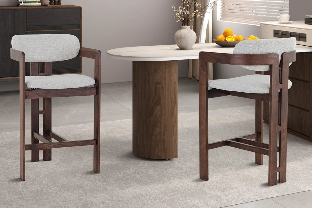 Chaise de bar KAMELIA en bois de frêne et noyer – 56 x 52 cm | TIKAYLA