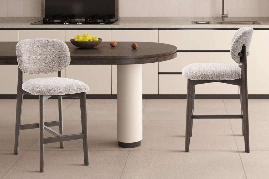 Chaise de bar KAYA Chêne fumé et Sable – chêne massif | TIKAYLA