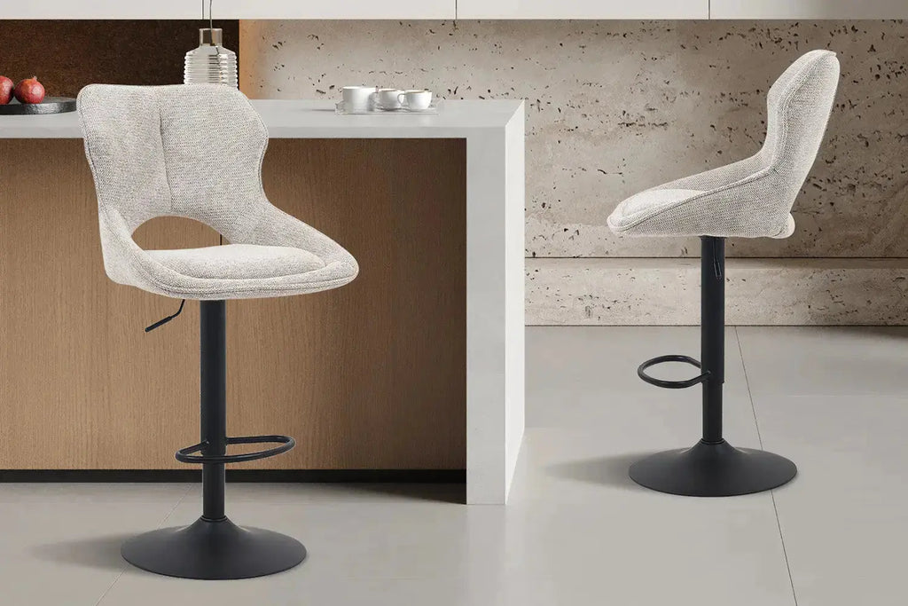 Chaise de bar pivotante MORY en tissu gris clair – 51 x 53 cm | TIKAYLA