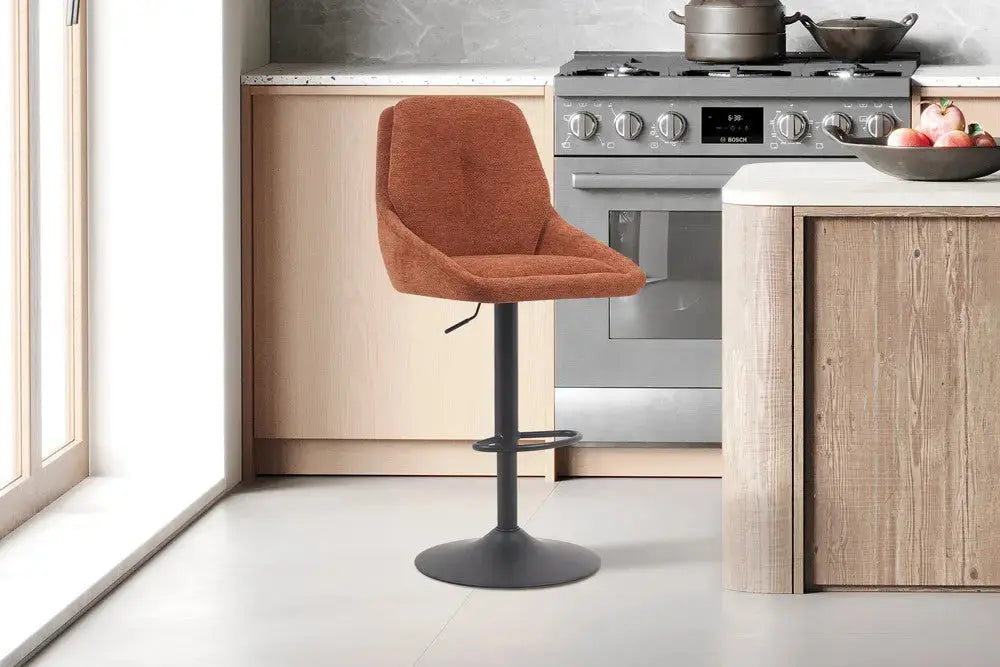 Chaise de bar pivotante SABA en tissu rouille – 50 x 60 cm | TIKAYLA