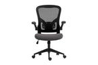 Chaise de bureau MARCA vue de trois quarts, dossier haut en maille - TIKAYLA
