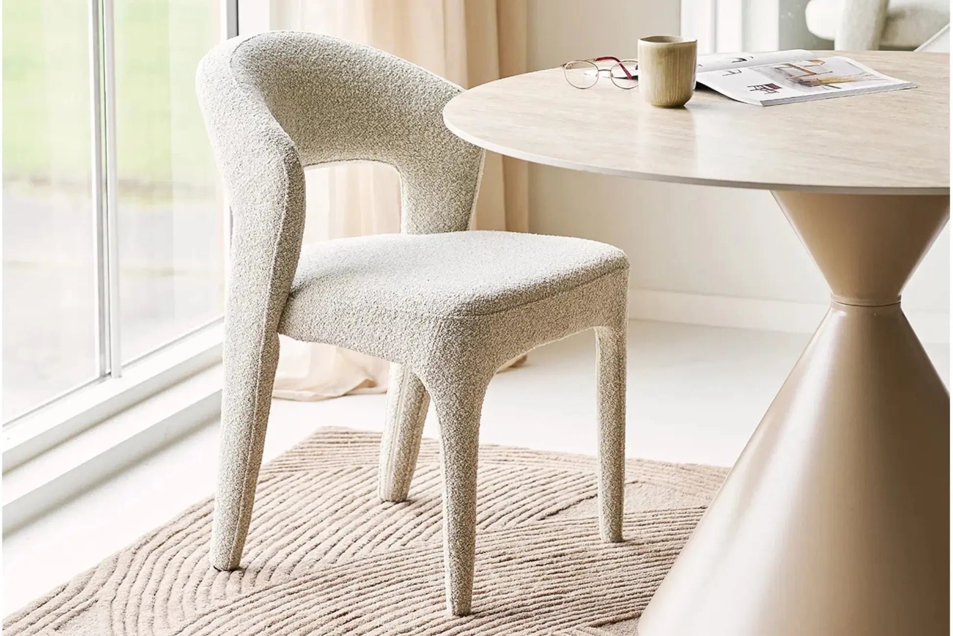 Chaise de salle à manger BELMONT entièrement garnie en tissu sable
