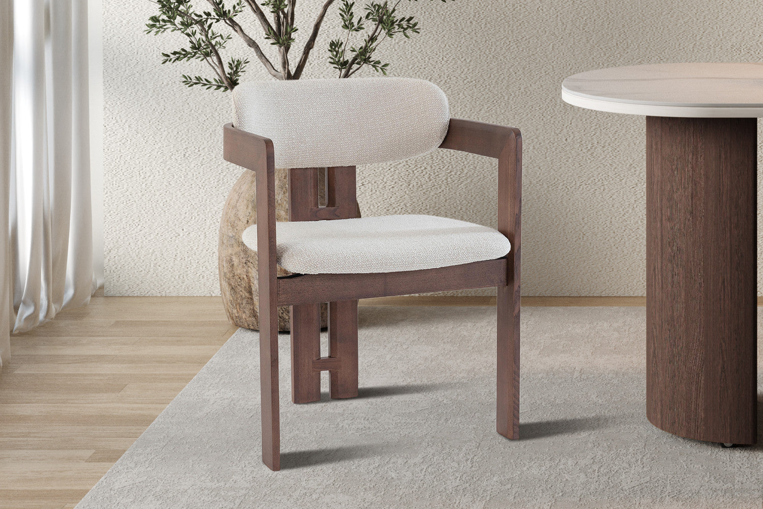 Chaise de salle à manger KAMELIA en bois de frêne et noyer – 56 x 52 cm | TIKAYLA