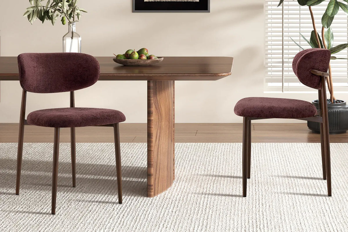 Chaise de salle à manger NONYA en tissu mauve foncé, piètement métal effet bois
