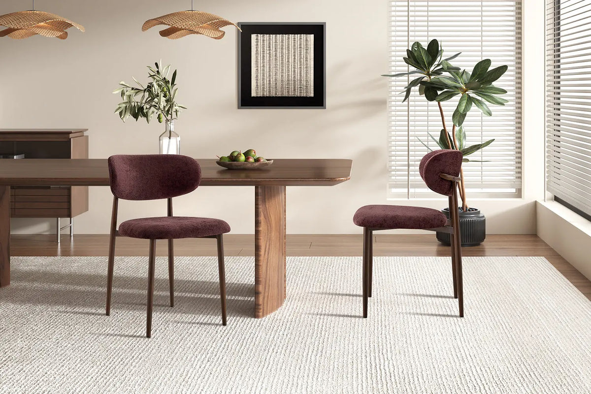 Chaise de salle à manger NONYA en tissu mauve foncé, piètement métal effet bois