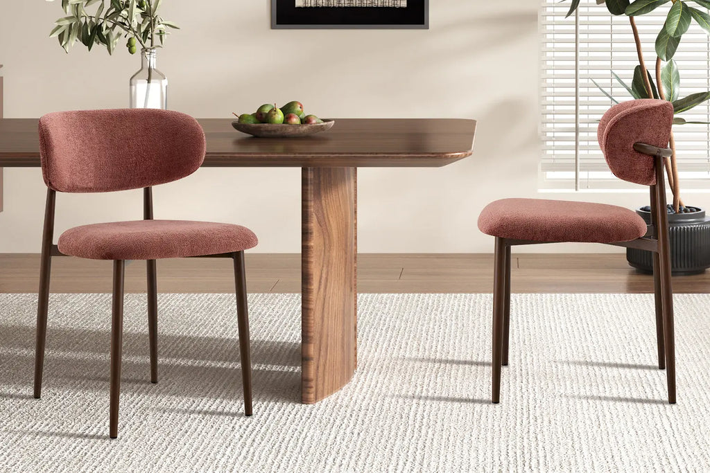Chaise de salle à manger NONYA en tissu rose, piètement métal effet bois