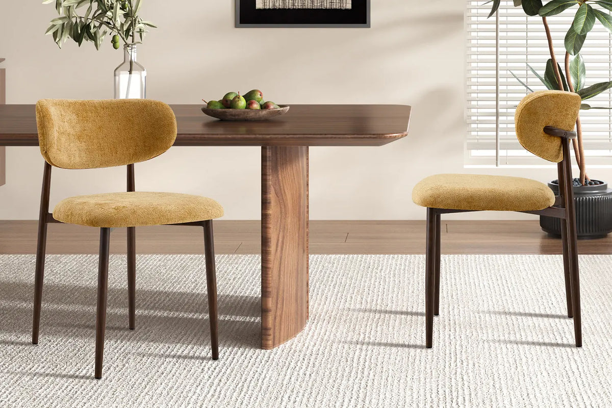 Chaise de salle à manger NONYA en tissu jaune, piètement métal effet bois