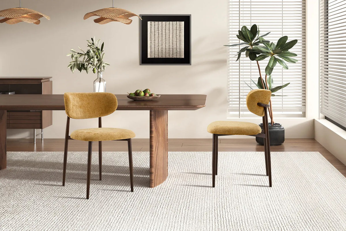 Chaise de salle à manger NONYA en tissu jaune, piètement métal effet bois