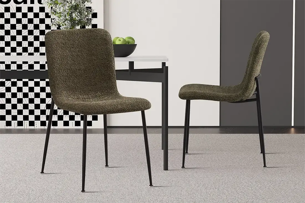 Chaise ALICYA Bouclé Vert – 42 x 57 cm | TIKAYLA