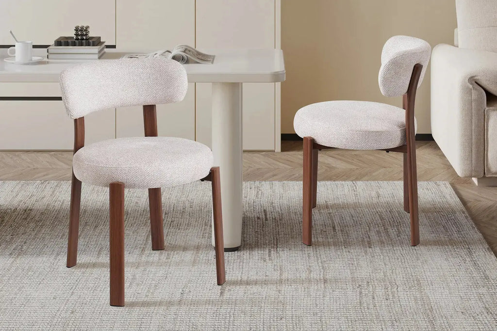 Chaise de salle à manger SAFYA effet bois noyer et tissu beige - 50 x 52 cm - ROUSSEAU chez TIKAYLA
