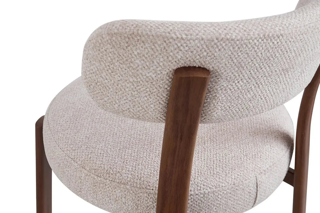 Chaise de salle à manger SAFYA effet bois noyer et tissu beige - 50 x 52 cm - ROUSSEAU chez TIKAYLA