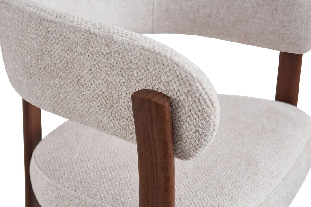 Chaise avec accoudoirs SAFYA Noyer - détail tissu OEKO-TEX certifié