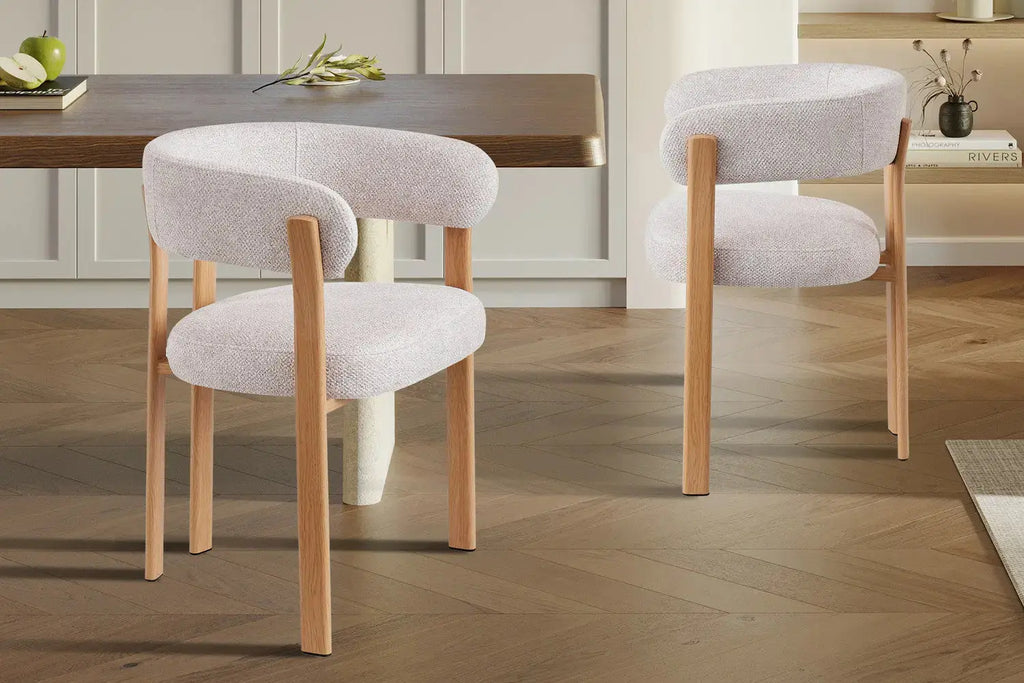 Chaise de salle à manger avec accoudoirs SAFYA effet bois naturel et tissu beige - 60 x 52 cm - ROUSSEAU chez TIKAYLA