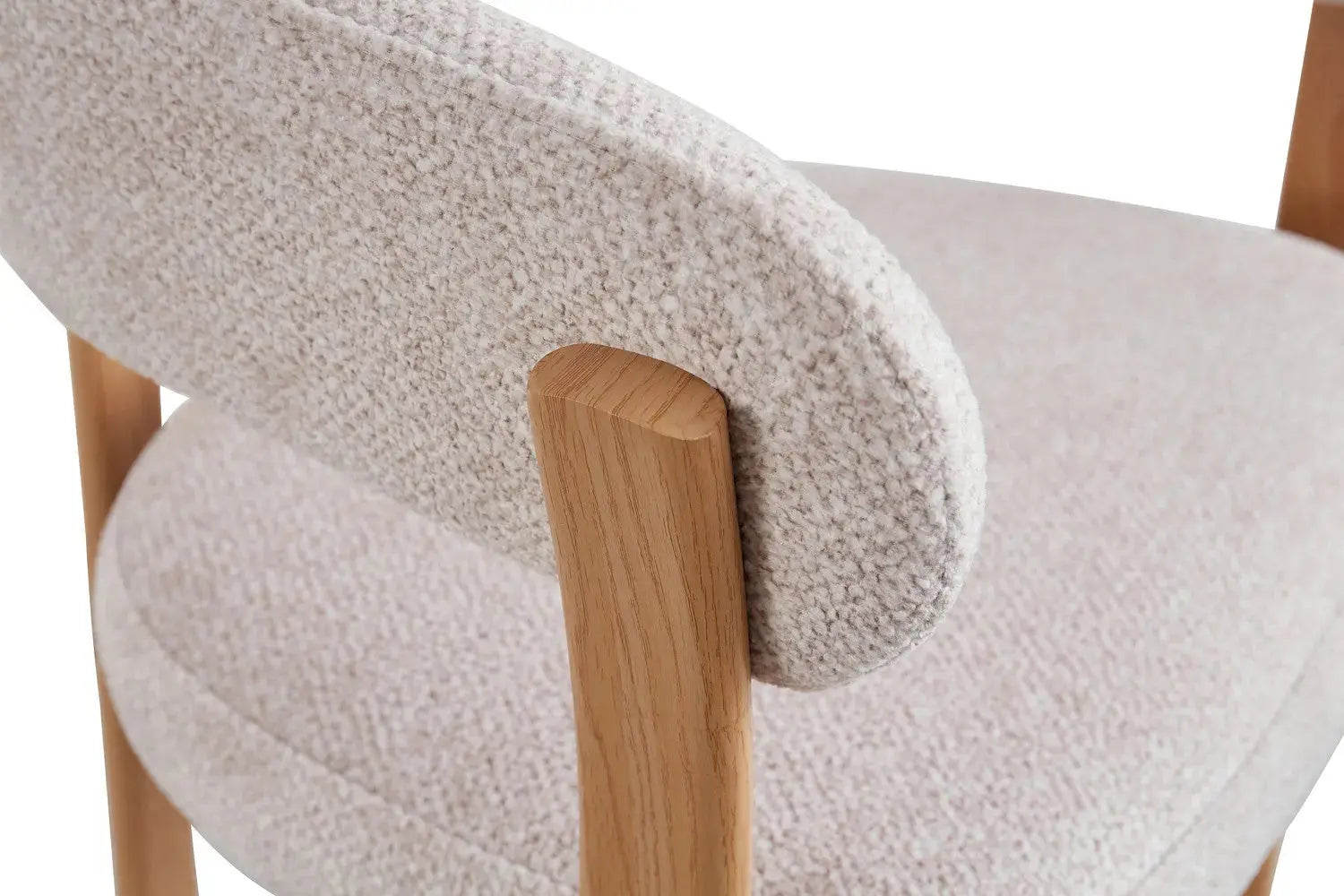 Chaise de salle à manger avec accoudoirs SAFYA effet bois naturel et tissu beige - 60 x 52 cm - ROUSSEAU chez TIKAYLA