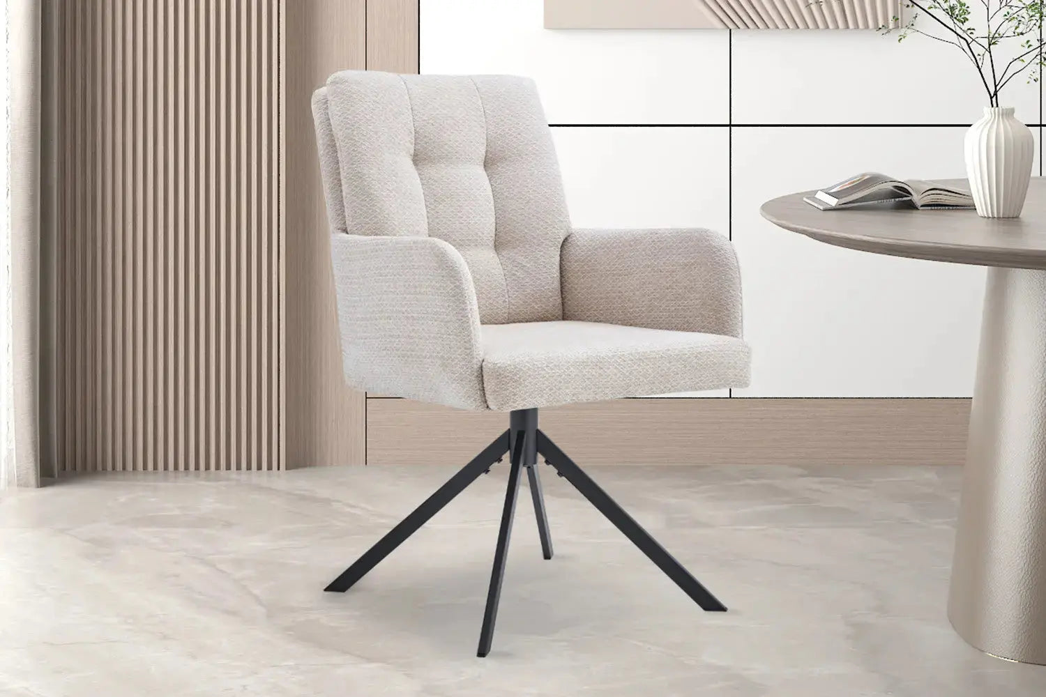 Chaise pivotante GRANA Beige avec accoudoirs – 85 x 50 cm | TIKAYLA