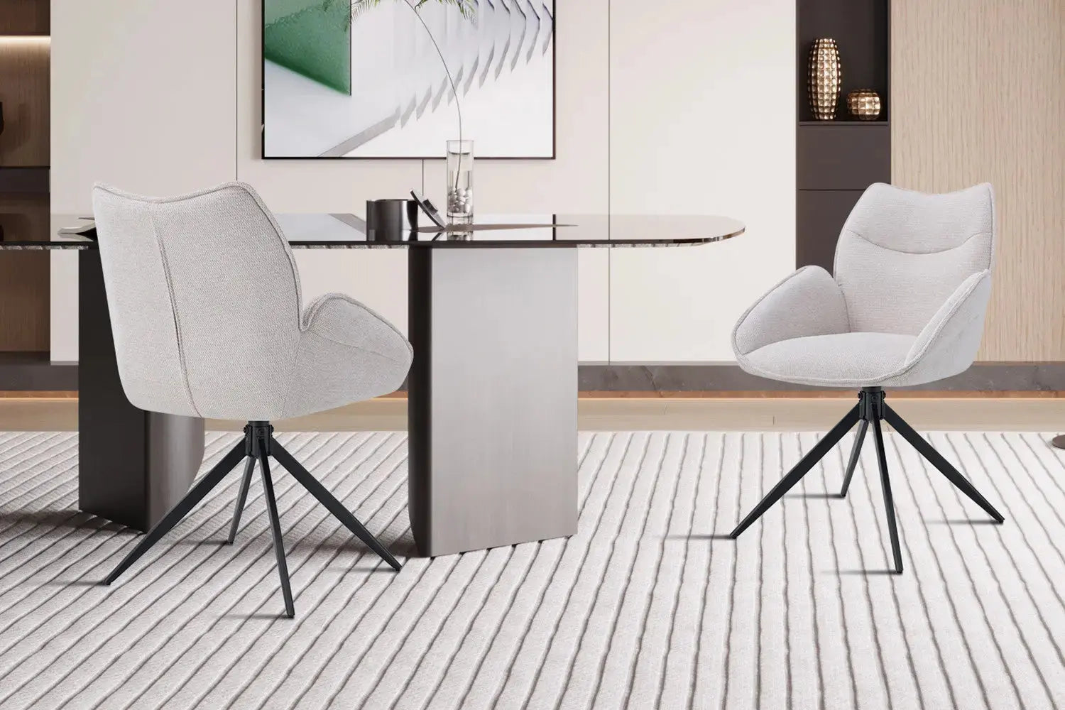 Chaise pivotante MAHY Beige avec accoudoirs – 90 x 60 cm | TIKAYLA
