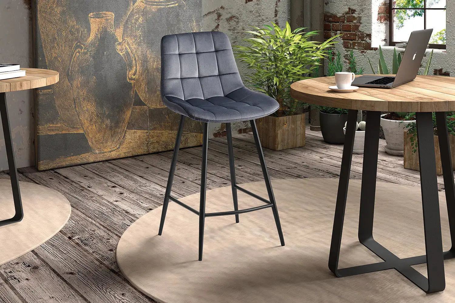 Chaise de bar JULIA Gris foncé velours – 46 x 36 cm | TIKAYLA