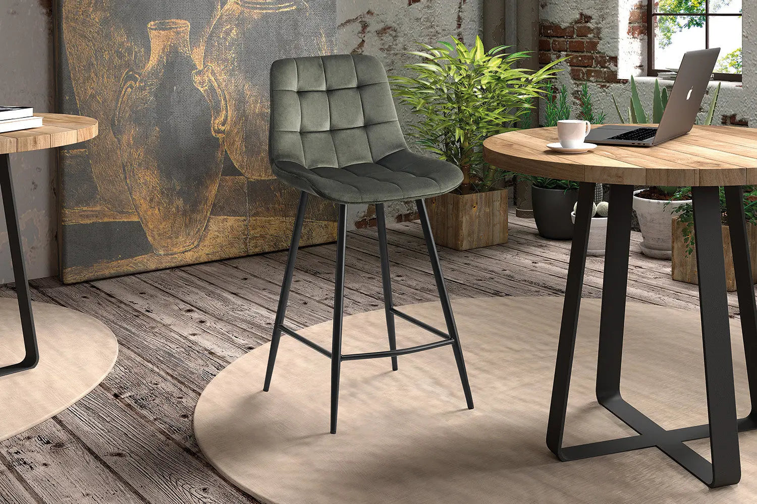 Chaise de bar JULIA Vert velours – 46 x 36 cm | TIKAYLA