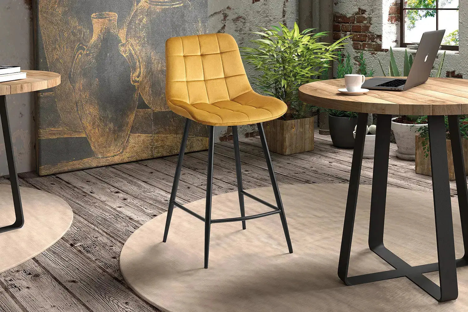 Chaise de bar JULIA Or velours – 46 x 36 cm | TIKAYLA