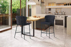 Chaise de bar LISE Gris foncé tissu bouclé – 51,5 x 56 cm | TIKAYLA