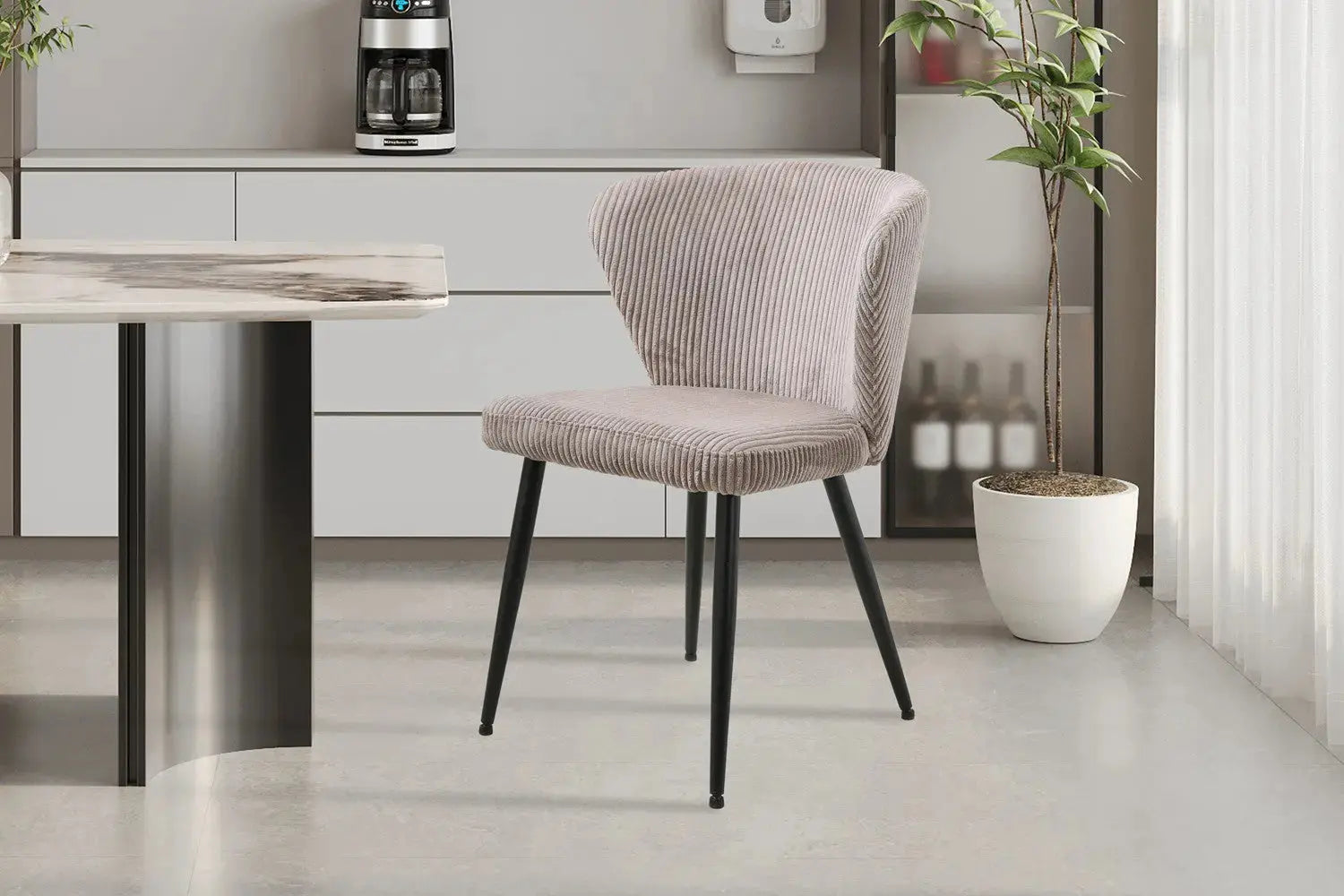 Chaise de salle à manger TONYO Sable velours côtelé – 54 x 55 cm | TIKAYLA