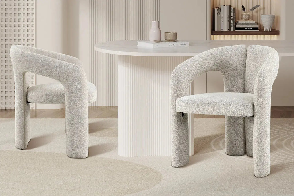 Chaise de salle à manger BEJAYA Beige avec accoudoirs – 63 x 62 cm | TIKAYLA