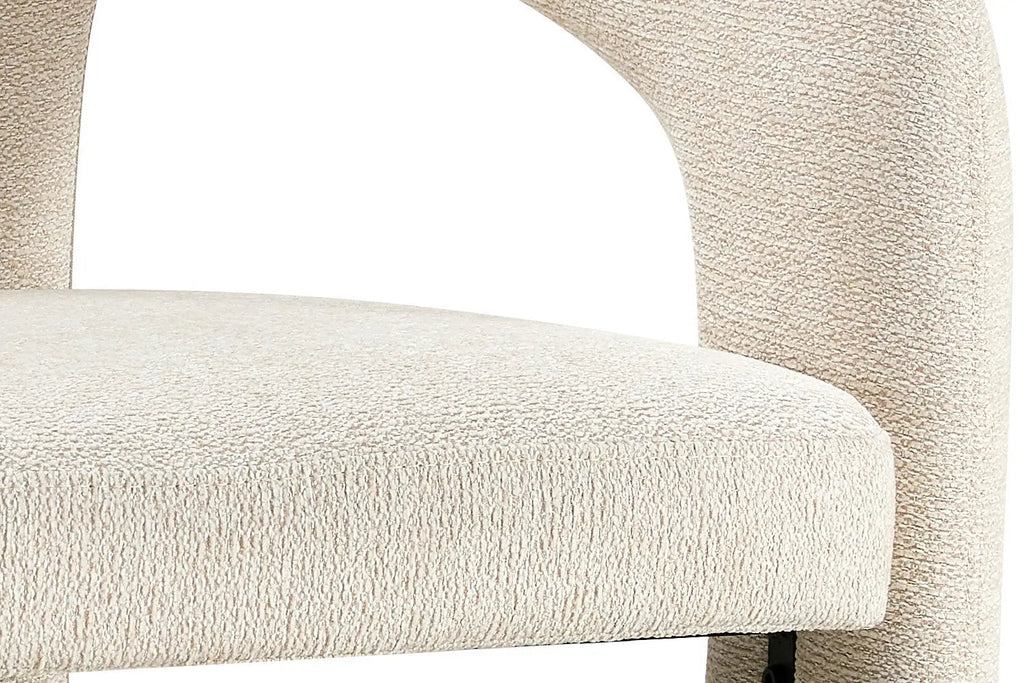 Chaise de salle à manger BEJAYA Écru avec accoudoirs – 63 x 62 cm | TIKAYLA