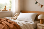 Oreiller enfant BRUME 40x60 – 30 % duvet, mi-ferme TIKAYLA