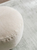 Pouf en tissu 100% Viscose fait main NOVA Crème BENUTA