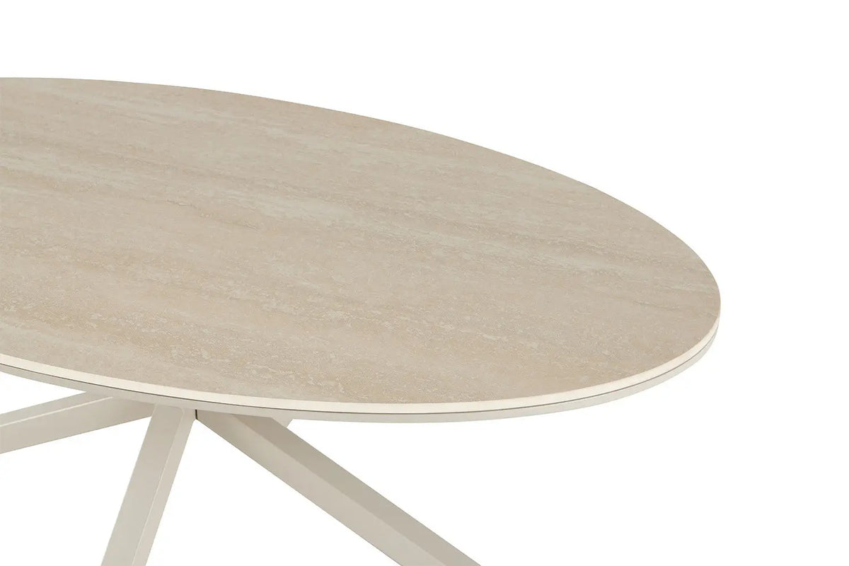 Détail du plateau en pierre frittée Baroque Beige de la table basse NOAH