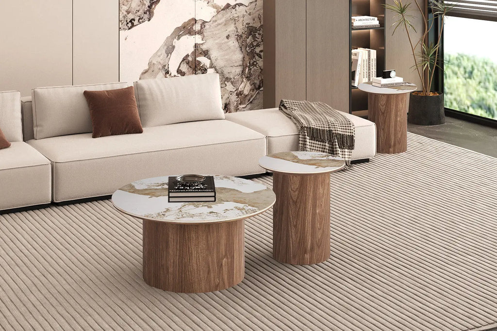Detail du plateau en pierre frittee beige de la table basse AVORA