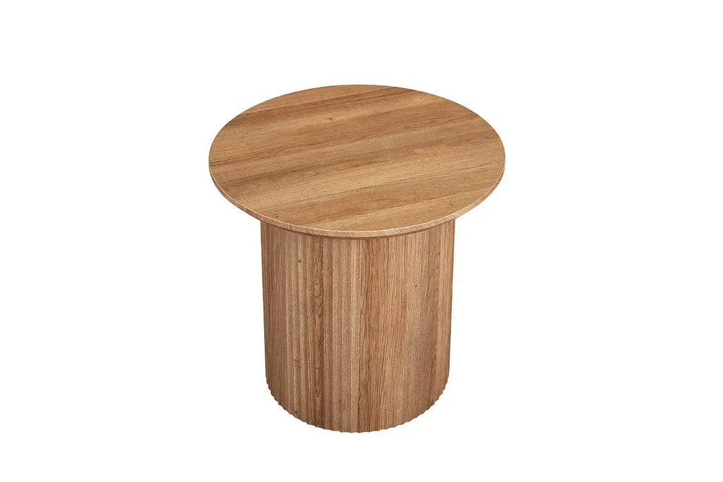 Table basse ronde LYANE effet chêne vieilli en situation - TIKAYLA