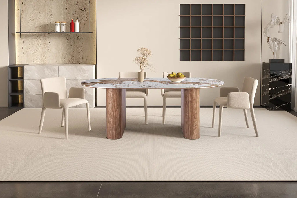 Detail du plateau en pierre frittee beige de la table AVORA