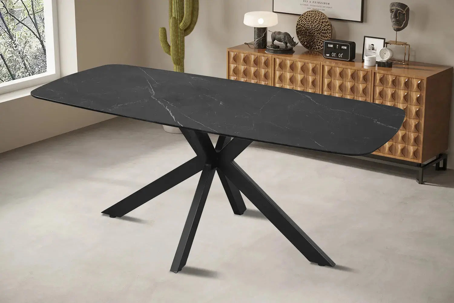 Table à manger ovale en pierre APOLLINA Noir - 180 x 90 cm - ROUSSEAU chez TIKAYLA