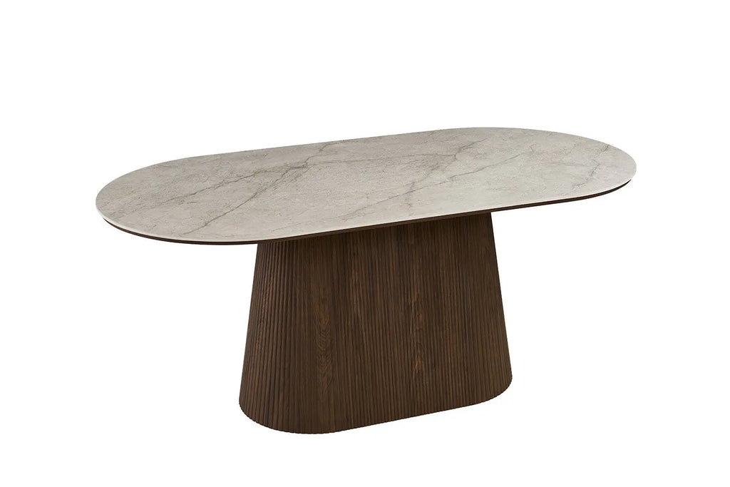 Table VEKO 180 cm Ovale - détail pieds métalliques noirs