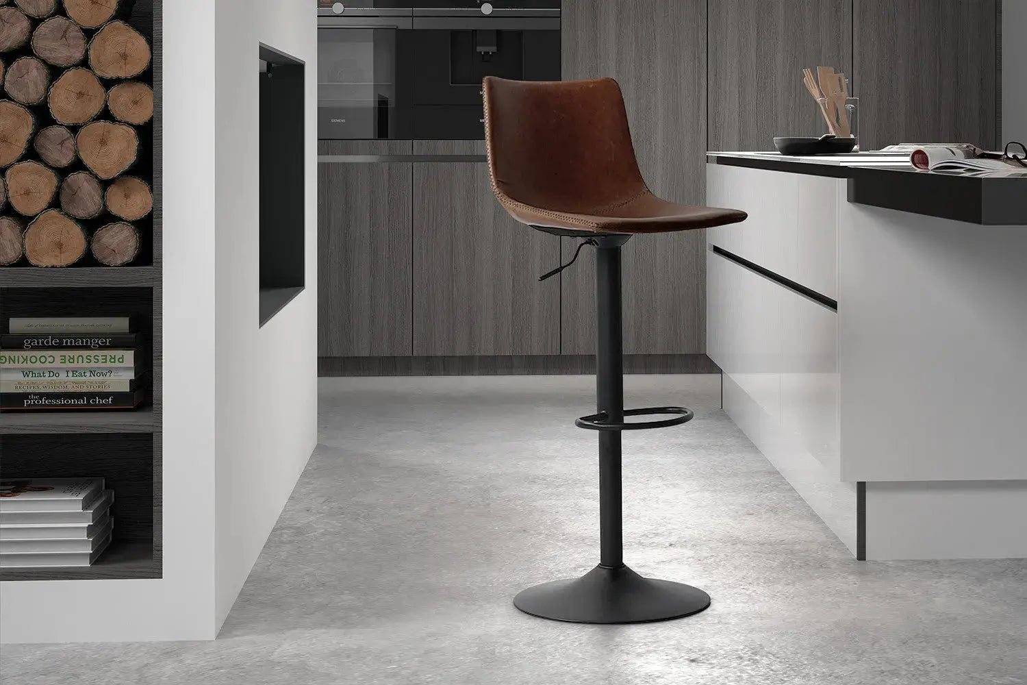 Tabouret de bar TREVIS Brun simili cuir – 41 x 47 cm | TIKAYLA