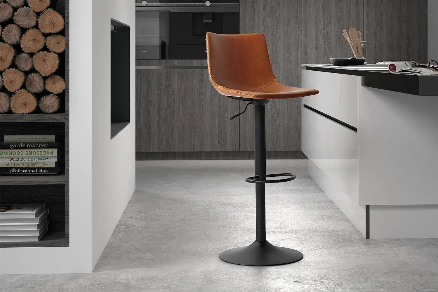 Tabouret de bar TREVIS Cognac simili cuir – 41 x 47 cm | TIKAYLA