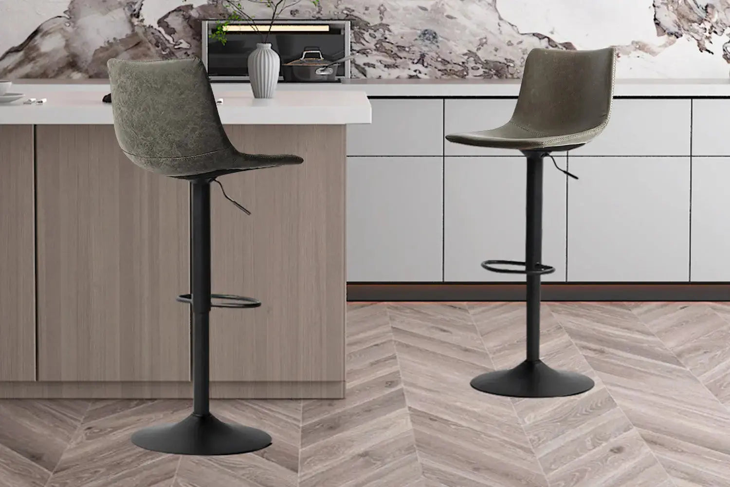 Tabouret de bar TREVIS Gris simili cuir – 41 x 47 cm | TIKAYLA