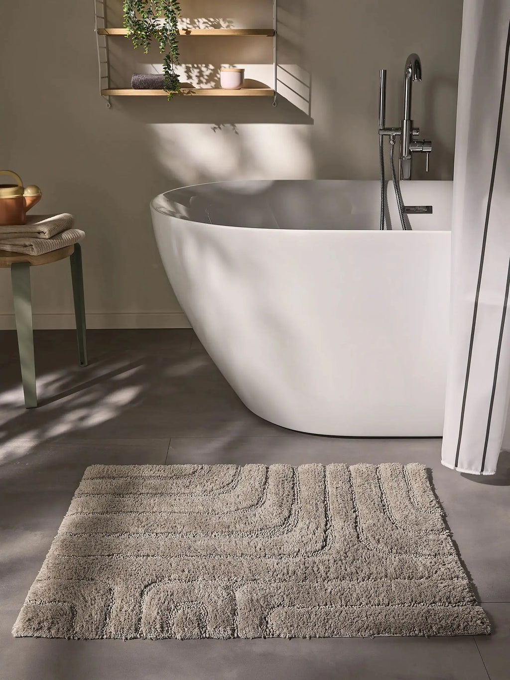 Tapis de bain 100% Coton tufté à la main DAN Taupe BENUTA