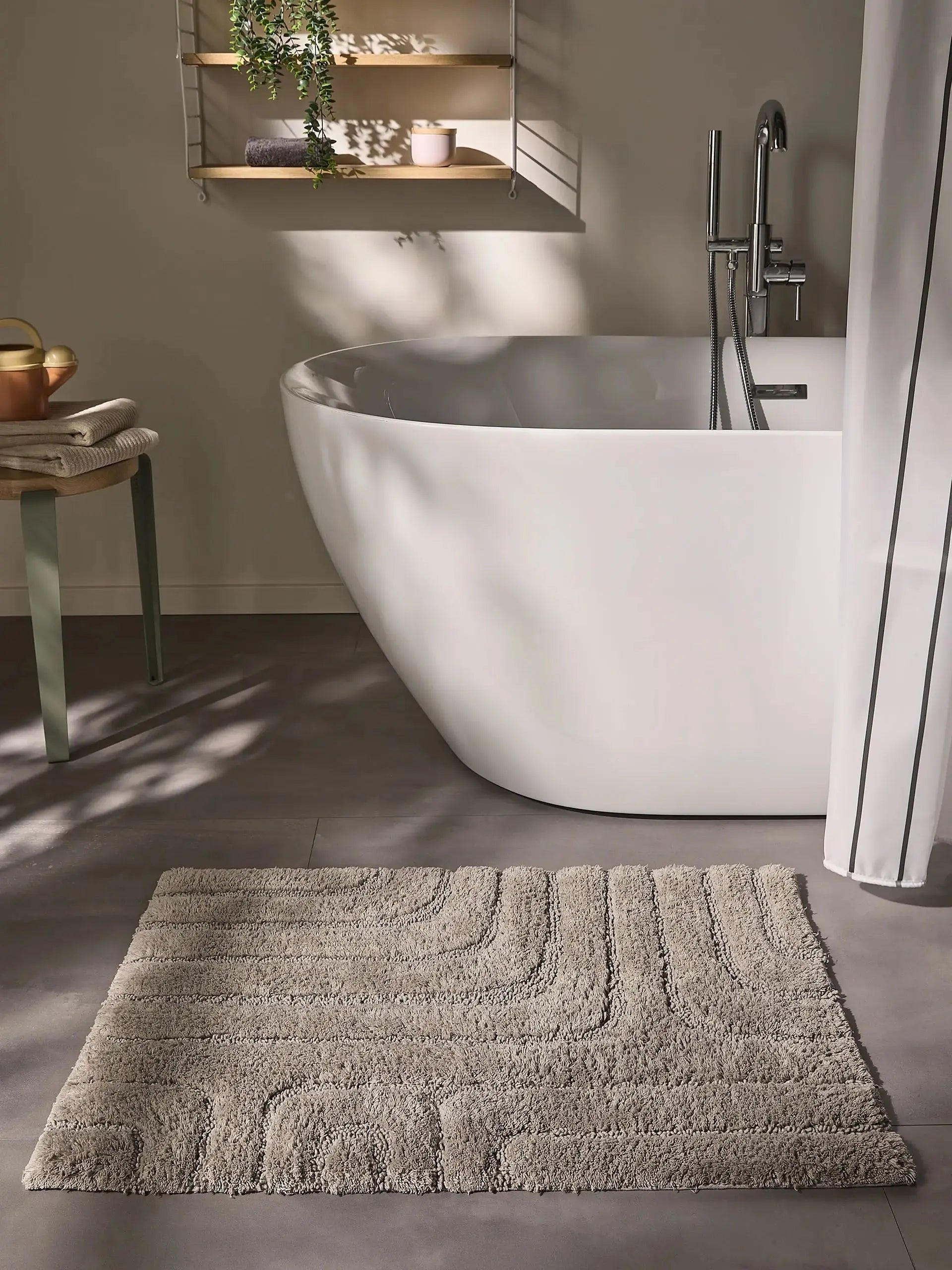 Tapis de bain 100% Coton tufté à la main DAN Taupe BENUTA