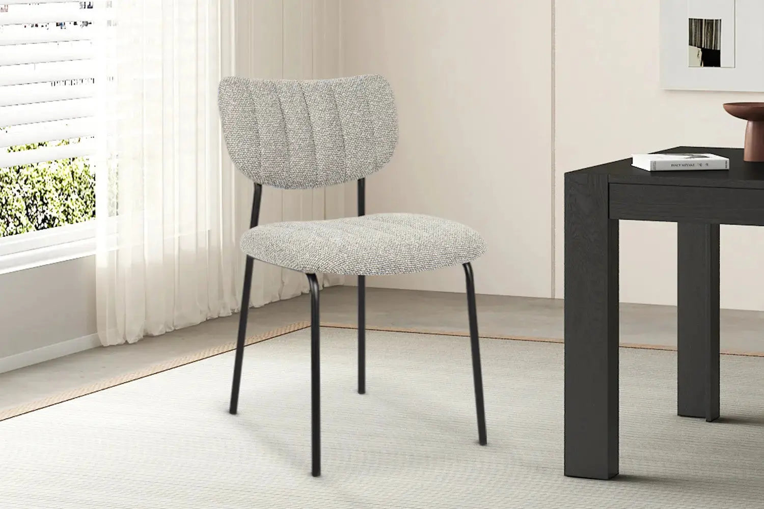 Chaise de salle à manger grise en tissu
